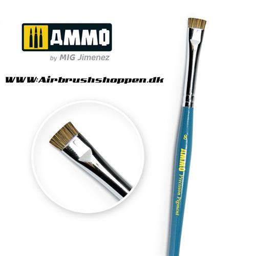 AMIG 8705  AMMO Precision Pigment Brush Str. 8
